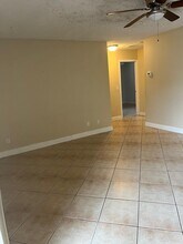 6131 SW 42nd Pl in Davie, FL - Building Photo - Building Photo