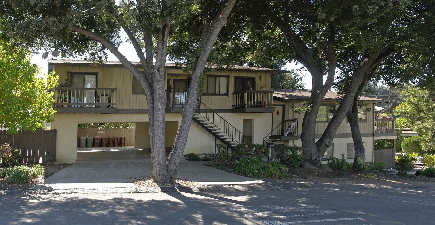 1663 Crescent Ave in Castro Valley, CA - Building Photo