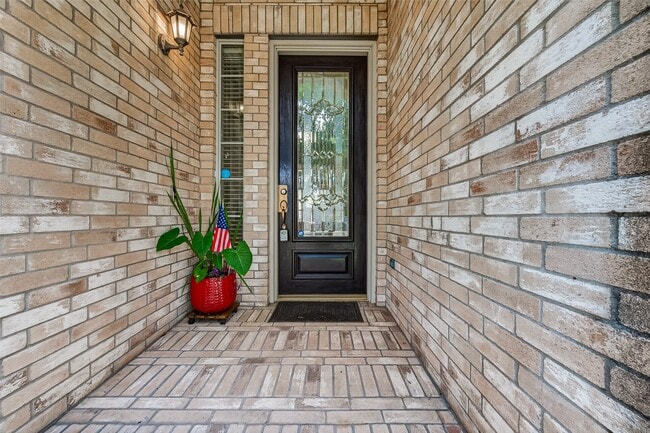 property at 1514 Coyote Hills Ln