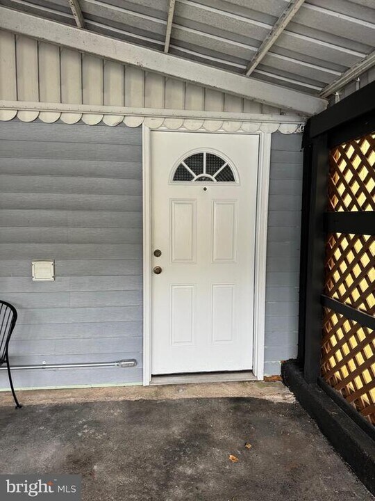 11813 Dewey Rd in Silver Spring, MD - Building Photo