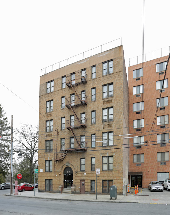 3544 Wayne Ave in Bronx, NY - Building Photo