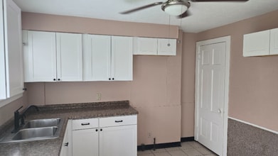 1312 S Danley Square in Lorain, OH - Building Photo - Building Photo
