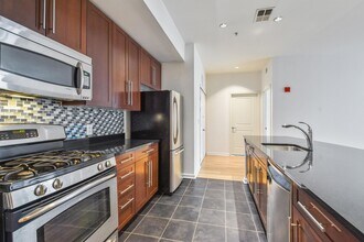 1100 Adams St in Hoboken, NJ - Building Photo - Building Photo