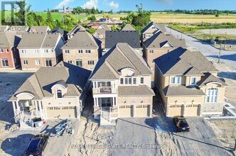 3 Grieve St in Georgina, ON - Building Photo - Building Photo