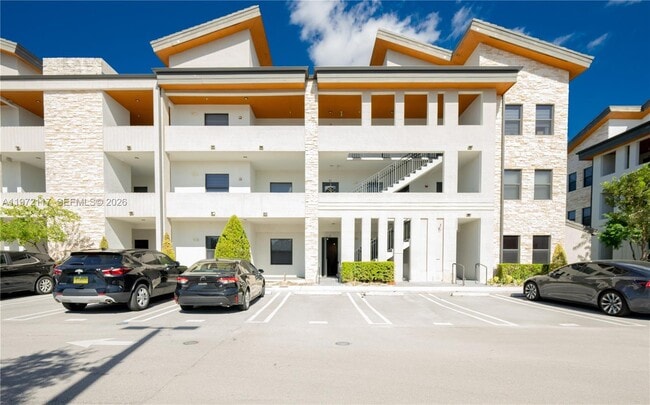 8031 NW 104th Ave, Unit 5 in Doral, FL - Building Photo - Building Photo