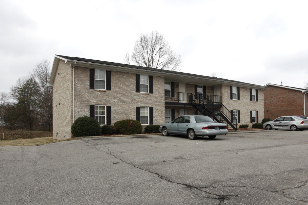 Walker Apartments in Corydon, IN - Building Photo