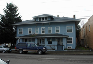 222 1st Ave E in Albany, OR - Building Photo - Building Photo