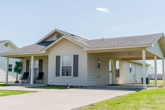 Cotton Bayou Estates in Monroe, LA - Building Photo - Building Photo