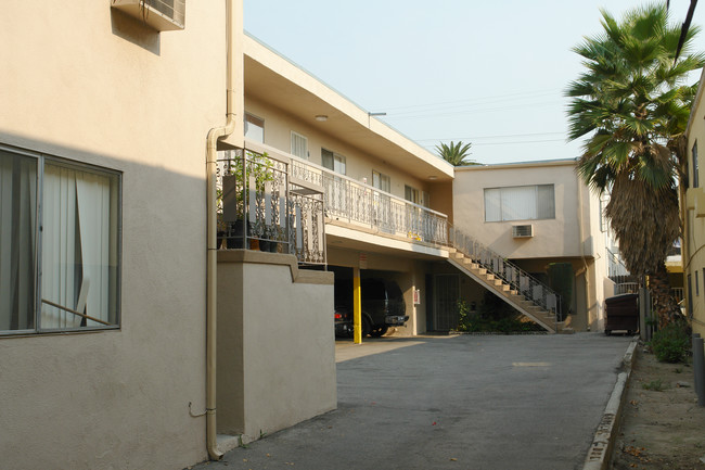 1904 Gardena Ave in Glendale, CA - Building Photo - Building Photo