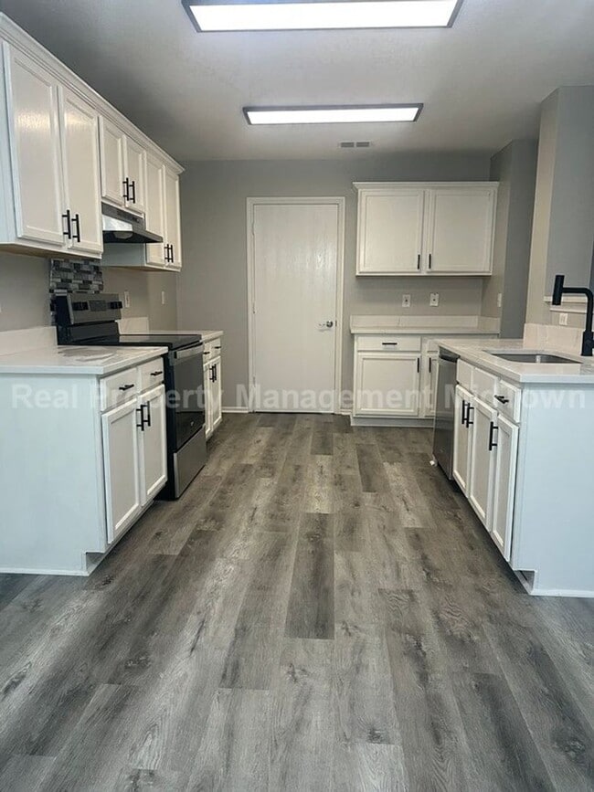 2205 Bolivar Dr in Arlington, TX - Building Photo - Building Photo