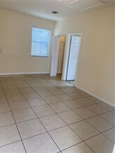 17021 SW 96th St in Miami, FL - Building Photo - Building Photo