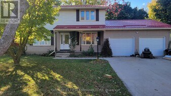 31 Notre Dame Ct in London, ON - Building Photo