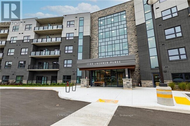 1100 Lackner Pl in Kitchener, ON - Building Photo - Building Photo