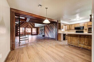 3329 N Peebly Dr in Midwest City, OK - Building Photo - Building Photo
