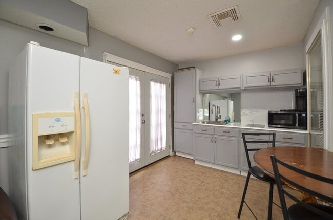 property at 13102 Richmond Ave.