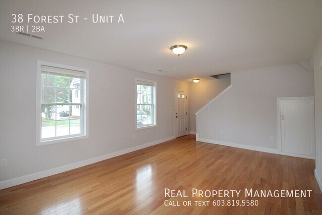 38 Forest St in Dover, NH - Building Photo - Building Photo