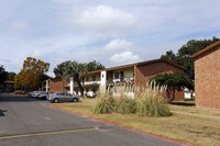 Building Photo - Gulf Mist Apartments in Gulfport, Mississippi