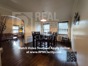 2458 Kenwood Blvd in Toledo, OH - Building Photo - Building Photo