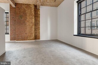 303 Vine St in Philadelphia, PA - Building Photo - Building Photo