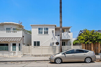 23 Rose Ave, Unit 23 in Venice, CA - Building Photo - Building Photo