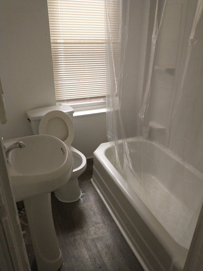 1614 Unity St in Philadelphia, PA - Building Photo - Building Photo