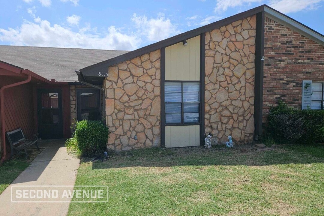 8115 NW 23rd St in Oklahoma City, OK - Building Photo