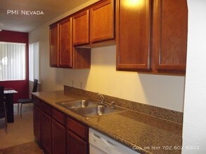 1844 N Decatur Blvd-Unit -104 in Las Vegas, NV - Building Photo - Building Photo