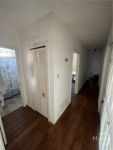 219 E Taylor St in Savannah, GA - Foto de edificio - Building Photo