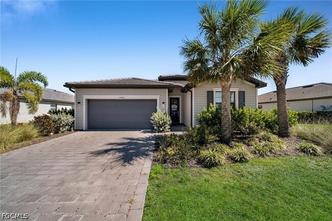 13846 Pine Lodge Ln in Ft. Myers, FL - Building Photo - Building Photo