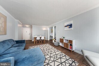 305 C St NE in Washington, DC - Building Photo - Building Photo