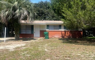 202 Spencer Dr in Fort Walton Beach, FL - Building Photo