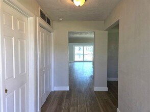 2053 Michigan Ave NE in St. Petersburg, FL - Building Photo - Building Photo