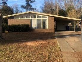 324 Homewood Ave in Troy, AL - Building Photo