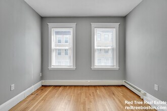 142 Sutherland Rd, Unit 2 in Boston, MA - Foto de edificio - Building Photo