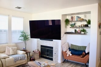 1800 E Lakeshore Dr in Lake Elsinore, CA - Building Photo - Building Photo