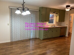 929 Wood Street in Mt Vernon, MO - Foto de edificio - Building Photo