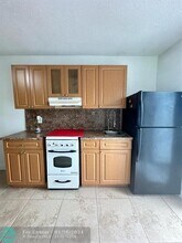 48 SW 11th St in Dania Beach, FL - Building Photo - Building Photo