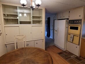 1300 Seahorse Ln in Englewood, FL - Building Photo - Building Photo