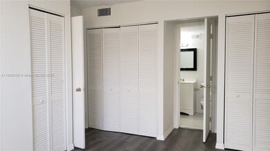 1251 NE 108th St in Miami, FL - Building Photo - Building Photo