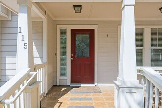 115 Teasley in Kyle, TX - Foto de edificio - Building Photo