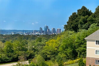 The Overlook at Ft. Thomas in Fort Thomas, KY - Foto de edificio - Building Photo