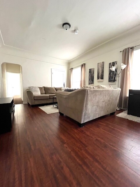2329 Crenshaw Blvd-Unit -106 in Los Angeles, CA - Building Photo - Building Photo