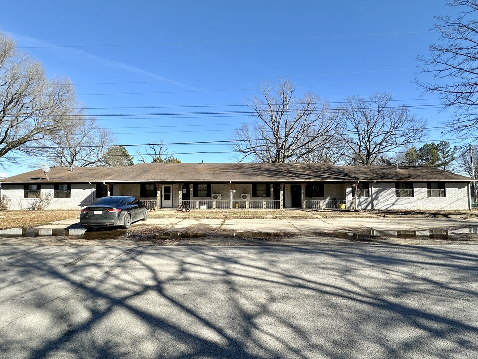 195 County Road 137 in Corning, AR - Building Photo