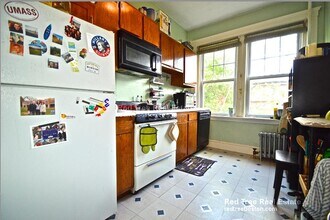 1691 Commonwealth Ave, Unit 22 in Boston, MA - Building Photo - Building Photo
