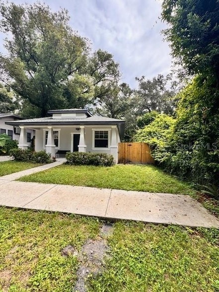 8003 N Alaska St, Unit 2 in Tampa, FL - Building Photo - Building Photo