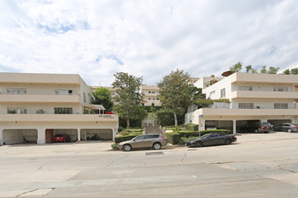 Los Leones Apartments in Los Angeles, CA - Building Photo - Building Photo