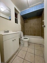 168 Hickory St, Unit 1 in Orange, NJ - Building Photo - Building Photo