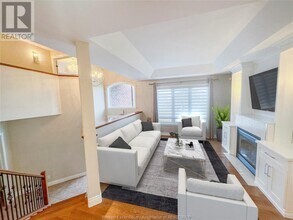 3729 Deerbrook Dr in Windsor, ON - Building Photo - Building Photo