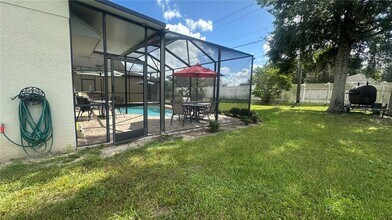 9766 Troncais Cir in Thonotosassa, FL - Building Photo - Building Photo