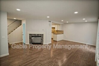 18716 Vista Del Canon in Santa Clarita, CA - Building Photo - Building Photo